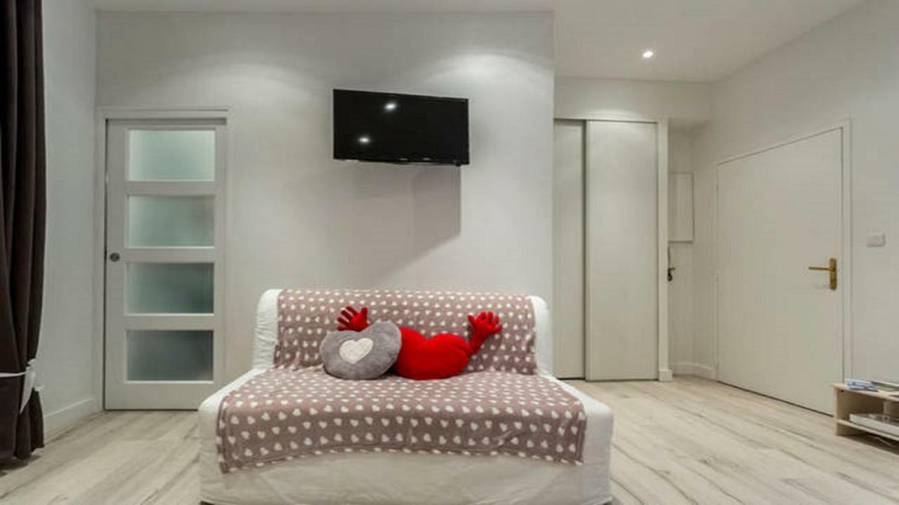 Appart Cozy / Quartier St Pierre Bordeaux Buitenkant foto