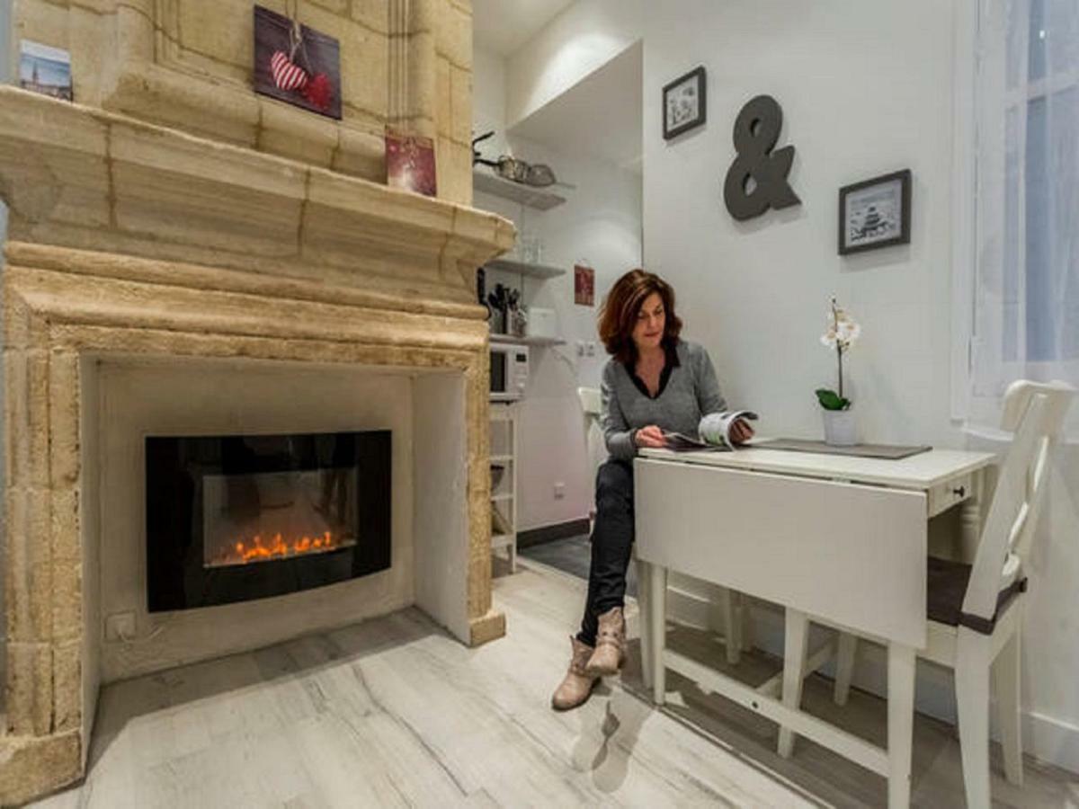 Appart Cozy / Quartier St Pierre Bordeaux Buitenkant foto