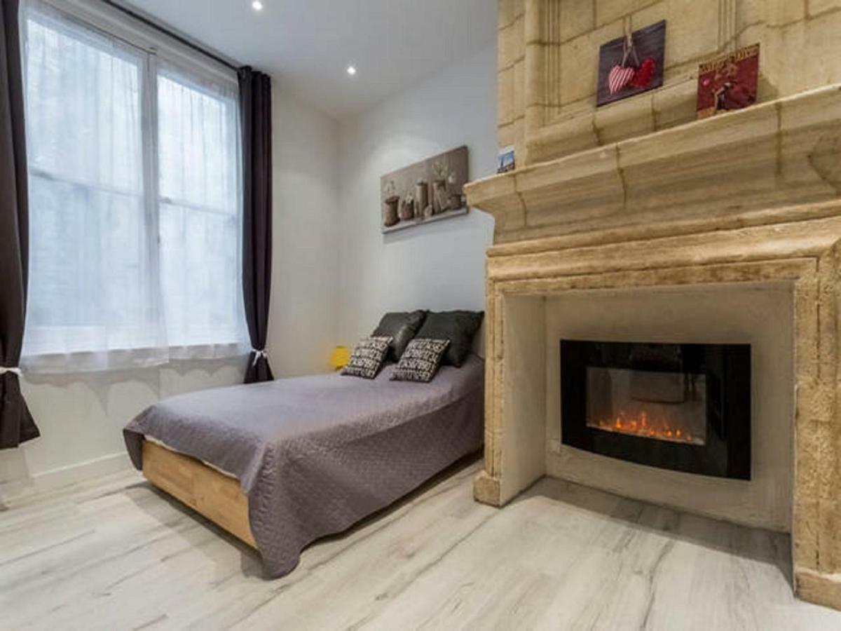 Appart Cozy / Quartier St Pierre Bordeaux Buitenkant foto